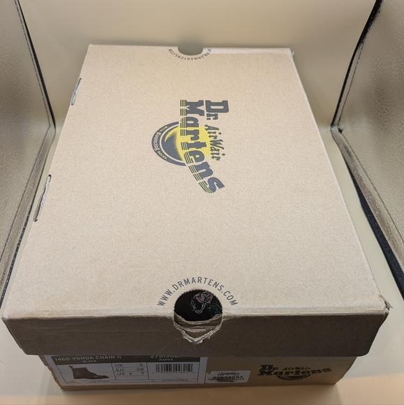 Dr. Martens Air Wait Women’s Size 5 US (UK 4) Leather‎ Chelsea Boots White Black - Picture 9 of 9